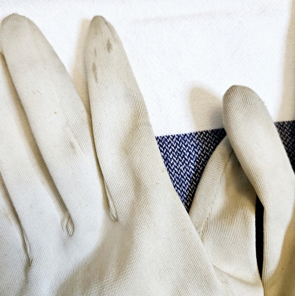 Vintage 60s Op-Art gloves - Picture 3 of 6